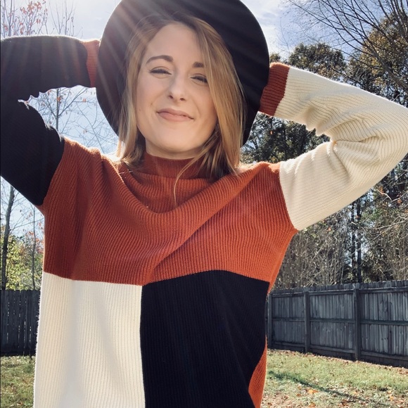 Meet your Posher, Courtney - Picture 1 of 1